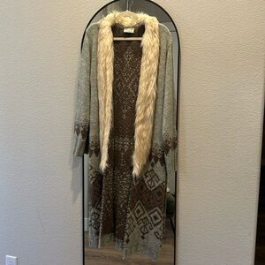 Joy folie (Mia Joy) long Fur sweater